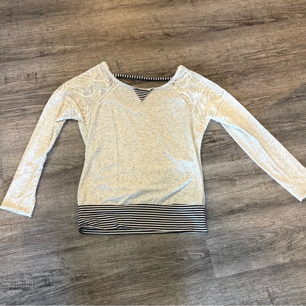 BKE Light Gray Sweatshirt with Striped Hem
